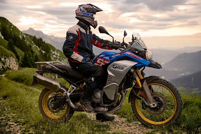 Motos BMW F 750 GS e F 850 GS ganham mais tecnologia e itens de conforto