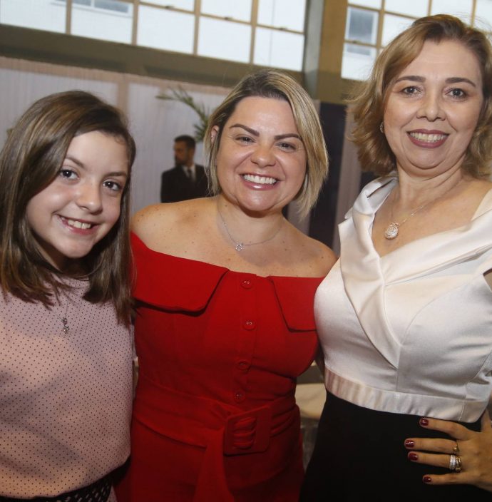 Isabelle E Cristian Barillo E Conceical Marques