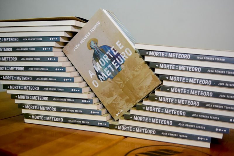 A morte e o meteoro - Joca Reiners Terron pilota lançamento de livro no Porto Iracema das Artes