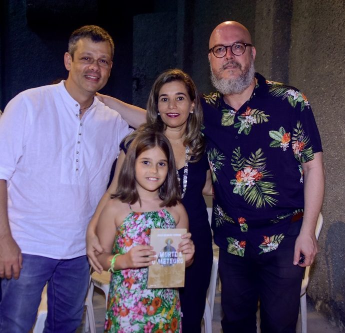 Lançamento Do Livro A Morte E O Meteoro 