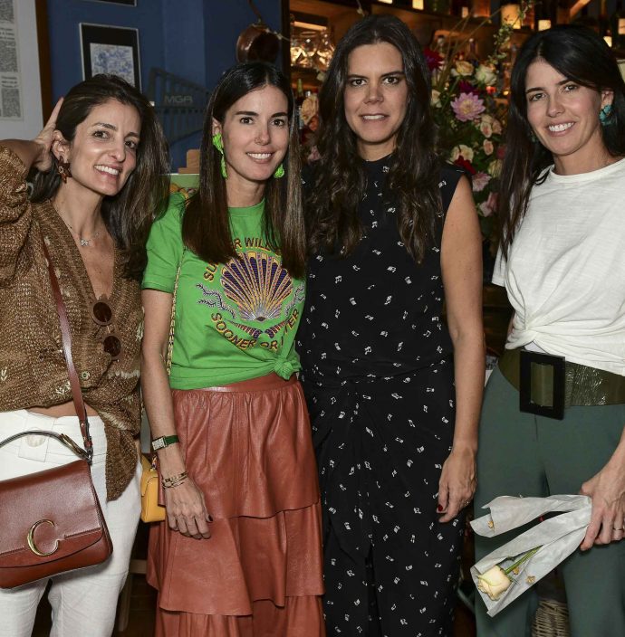 Lu Gelfi, Raquel Oliveira, Carol Porto E Gabi Affonso Ferreira 