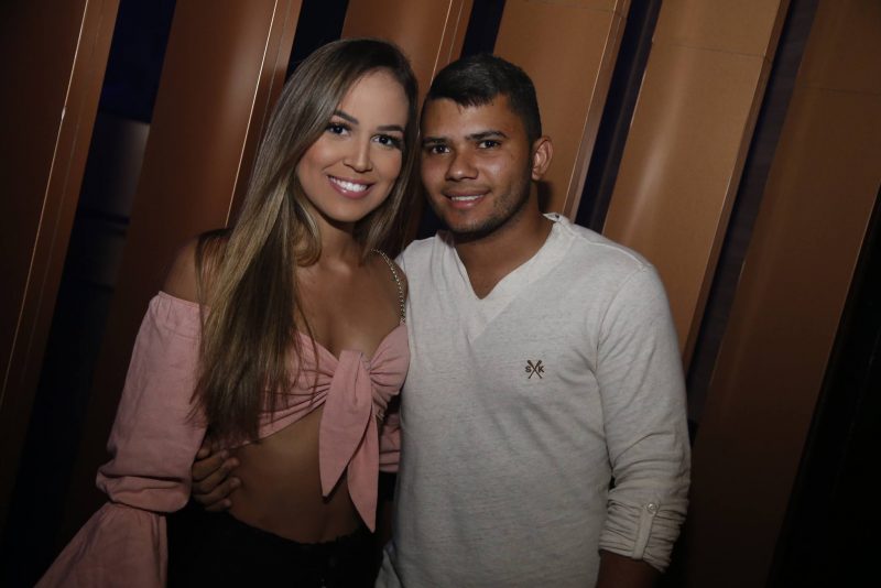 Hot, hot, hot - Marília Recamonde brilha mais que um diamante na pista da Living