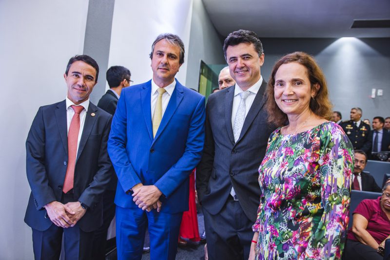 Posse - Em prestigiada solenidade, Manuel Pinheiro toma posse como procurador-geral de Justiça do Ceará