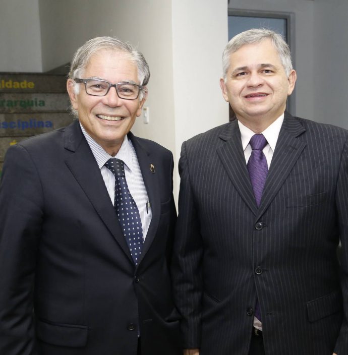 Roberto Lima E Alessandro De Sa Cavalcante