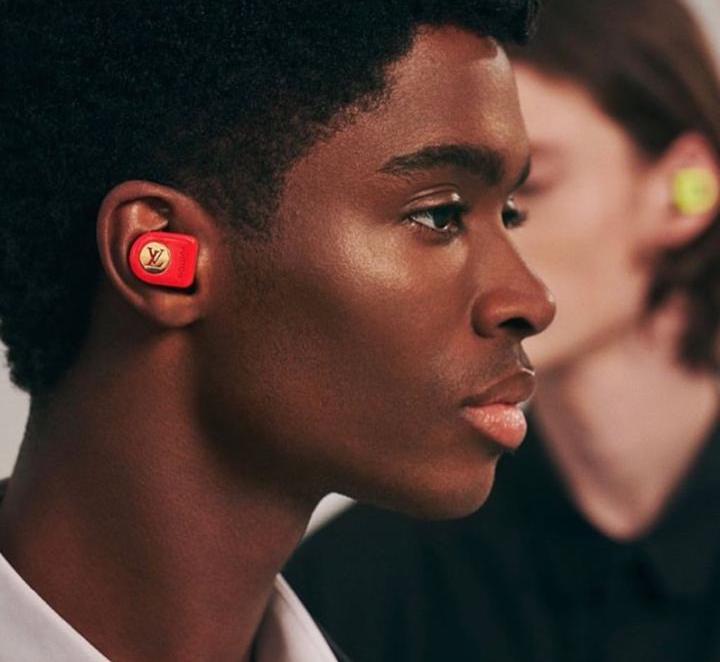 Louis Vuitton lança novas cores e funcionalidades dos Horizon Earphones