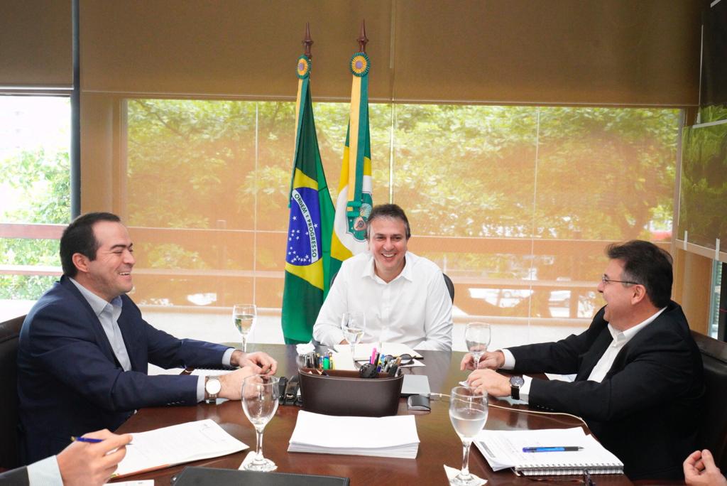 Camilo Santana recebe dirigentes do Ceará e do Fortaleza no Palácio da Abolição. O motivo?