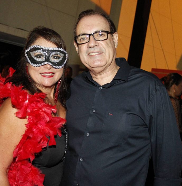 Ana Luiza E Urbano Costa Lima