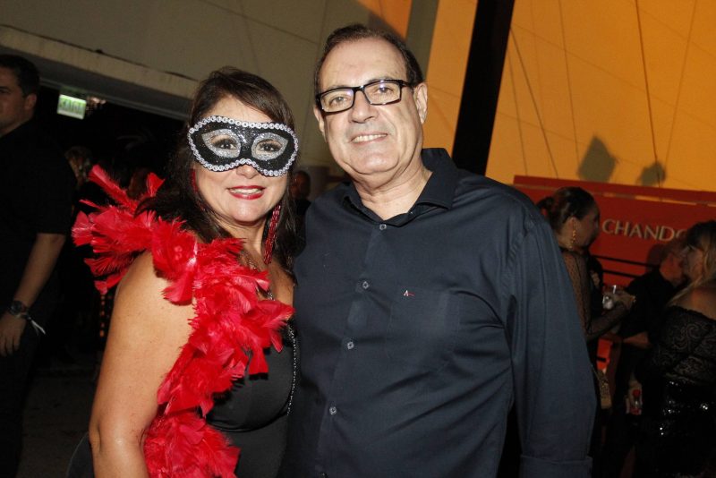 Baile de Máscaras - Com show de Diogo Nogueira, Bal Masqué movimenta o Marina Park Hotel