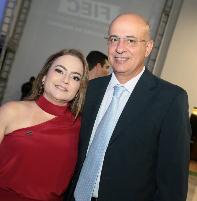 Andrea Oliveira E Robson Nascimento