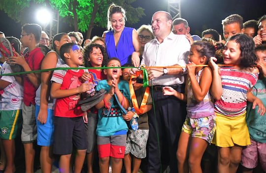 Governo do Ceará e Prefeitura de Fortaleza inauguram a 107ª brinquedopraça do Estado