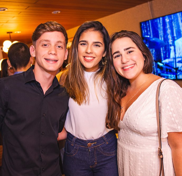 Caio Soares, Giovanna Takaoka E Beatriz Hiluy