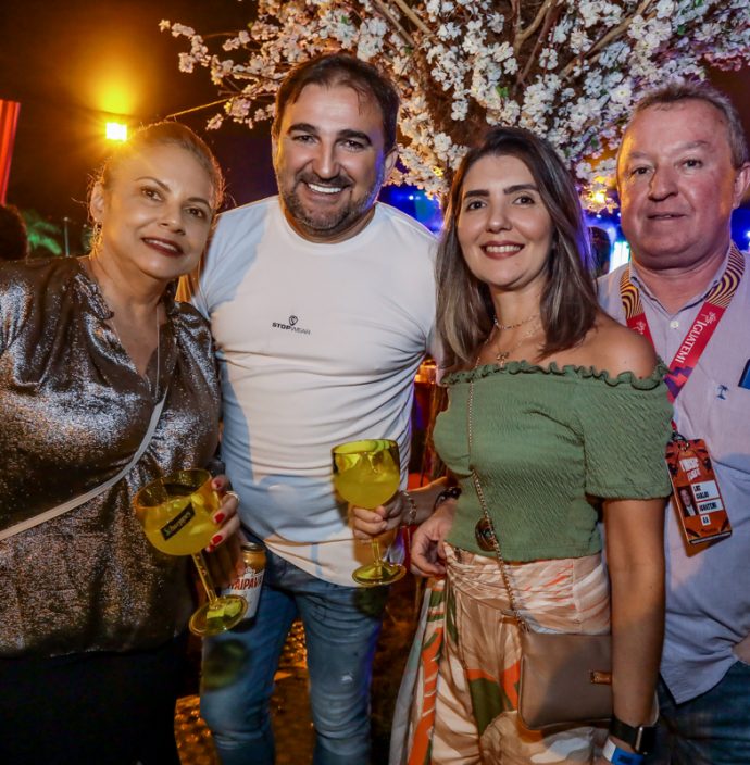 Carla Pinto, Lindomar Peixoto, Renata E Luis Queiroz