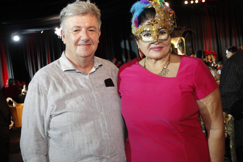 Baile de Máscaras - Com show de Diogo Nogueira, Bal Masqué movimenta o Marina Park Hotel