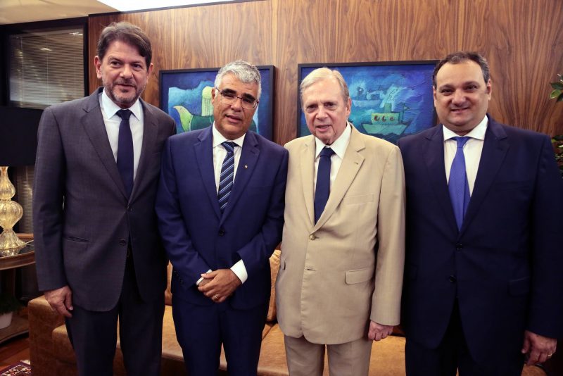 Dias melhores - Patriolino Dias reúne o PIB cearense em sua posse na presidência do Sinduscon-CE