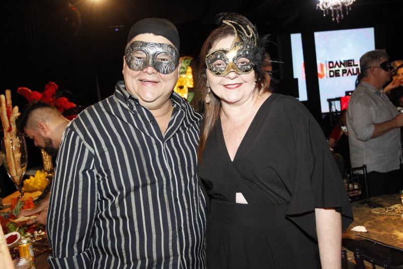 Baile de Máscaras - Com show de Diogo Nogueira, Bal Masqué movimenta o Marina Park Hotel