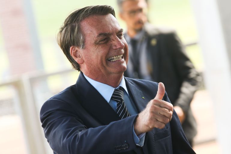 Em Brasília, Bolsonaro pede serenidade, diz que também erra e acena com acordo. E no Ceará?