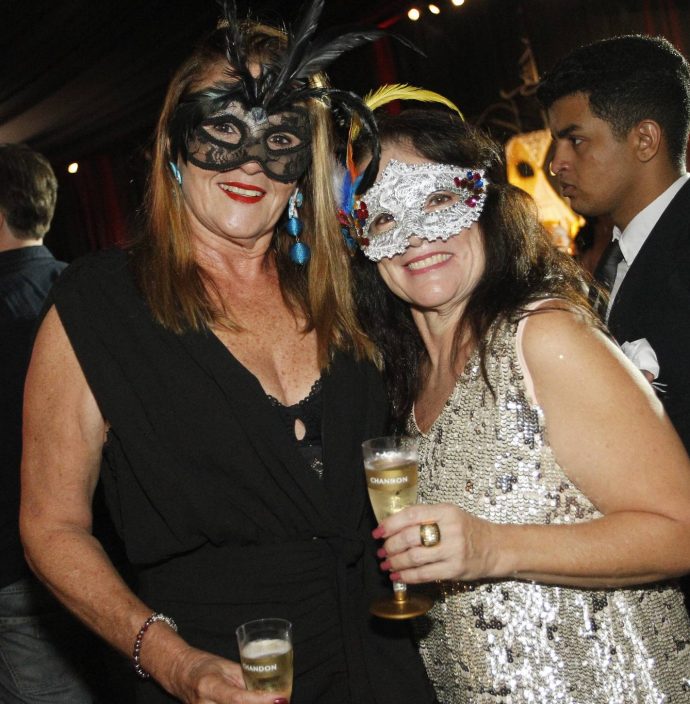 Cristiane Gurgel E Cristina Carvalho