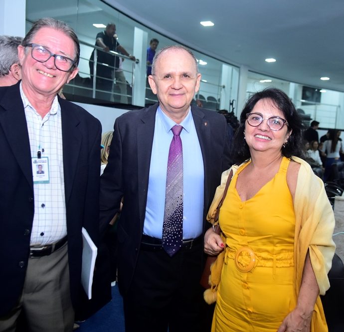 Esio Martins, Caminha, Paíta Façanha