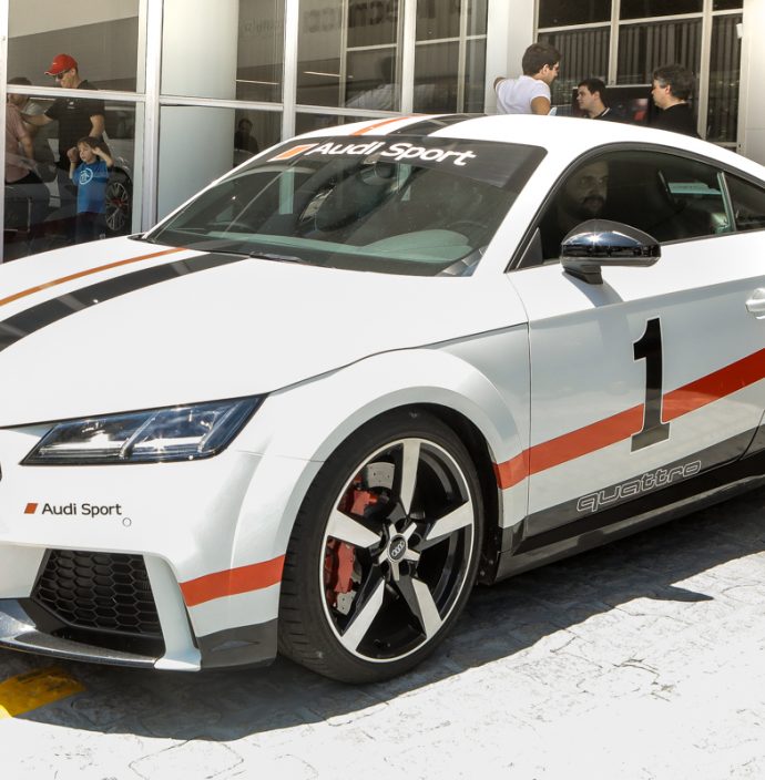 Esportivos Audi Center 