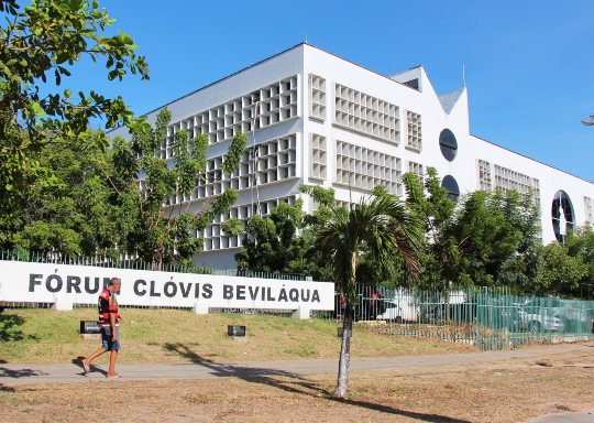 Intervenções em conjunto visam requalificar e padronizar entorno do Fórum Clóvis Beviláqua