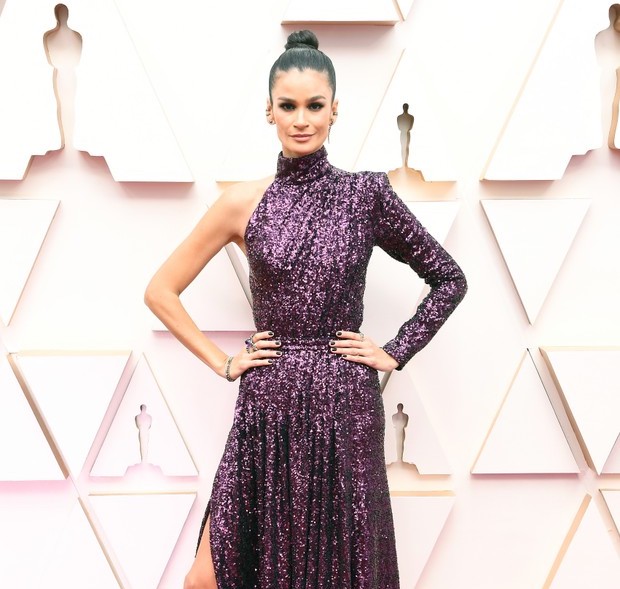 Carol Ribeiro surge deslumbrante na noite de premiação da 92ª edição do Oscar Carol Ribeiro surge deslumbrante na noite de premiação da 92ª edição do Oscar