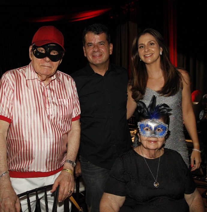 Gil, Beto, Fernanda E Elisa Bezerra