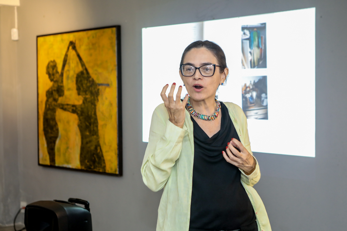 Izabel Gurgel pilota roda de conversa sobre Frida Kahlo na Galeria Mariana Furlani