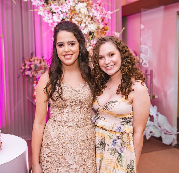 Lais Cabral E Giulia Bueno