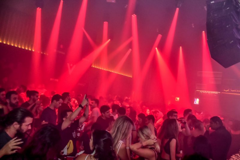 Fervo - DJ Jord Evokings incendeia a pista da Living na privezinha desta sexta-feira