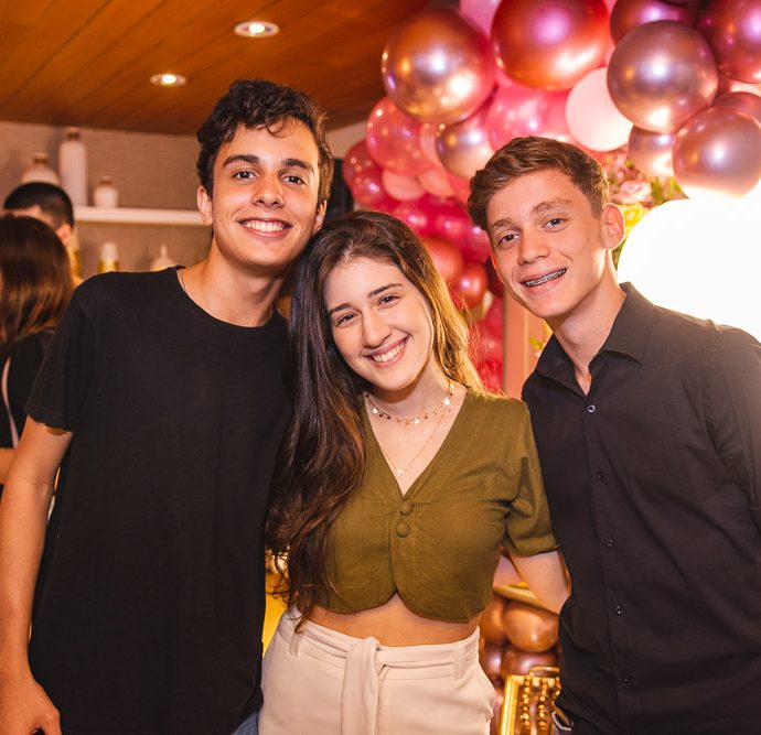 Lucas Brayde, Maria Tereza Machado E Caio Soares