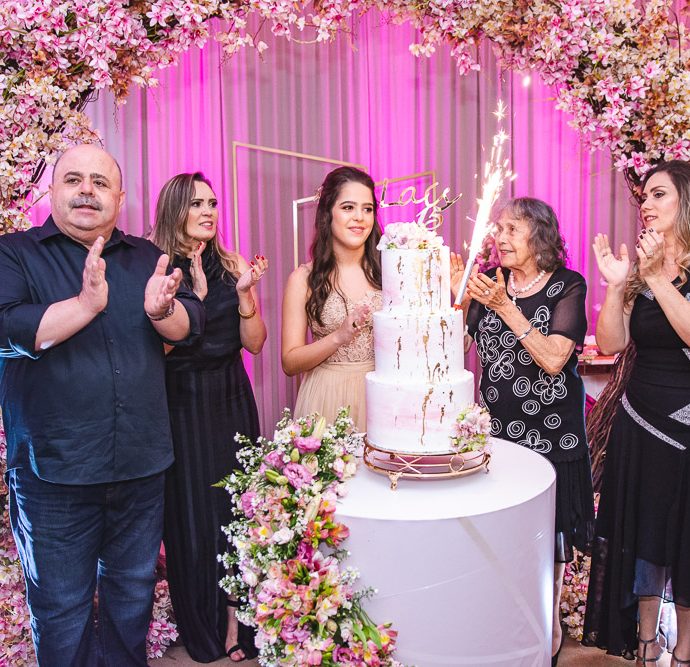 Parabens De Lais Cabral 