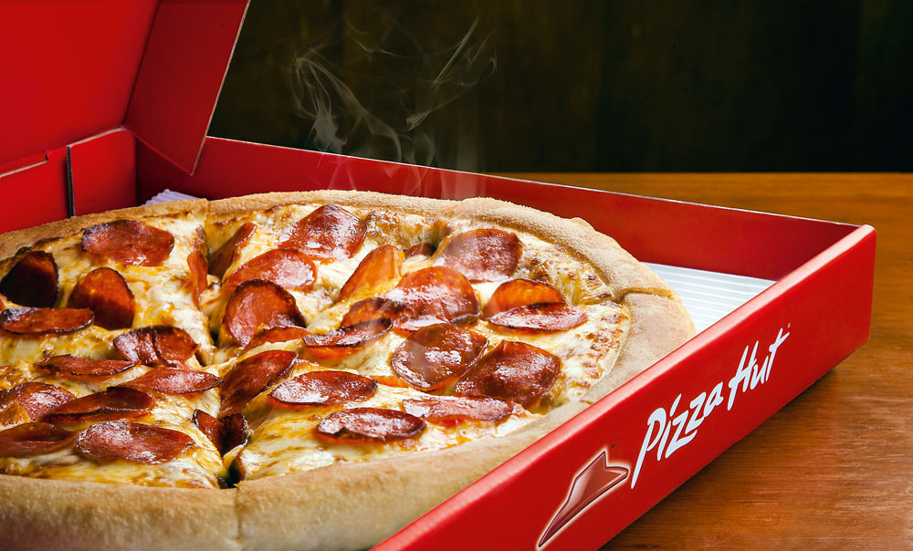 Com foco no público jovem, Pizza Hut lança nova campanha “Hut pra Viagem”
