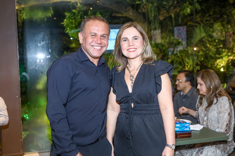 Glittering night - Instituto Cearense de Oftalmologia forma primeira turma de Especialização Médica