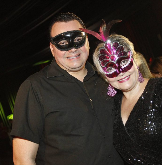 Regis E Madalena Tavares