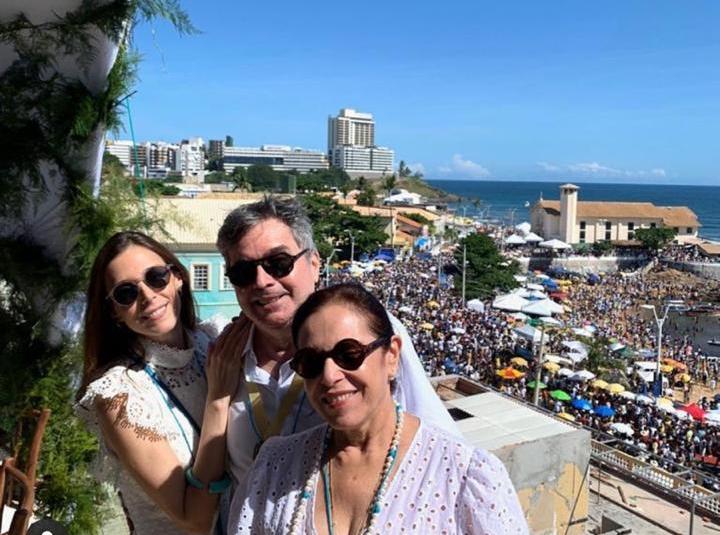Totonho, Elusa e Joana Laprovitera renovam a fé na capital baiana Totonho, Elusa e Joana Laprovitera renovam a fé na capital baiana