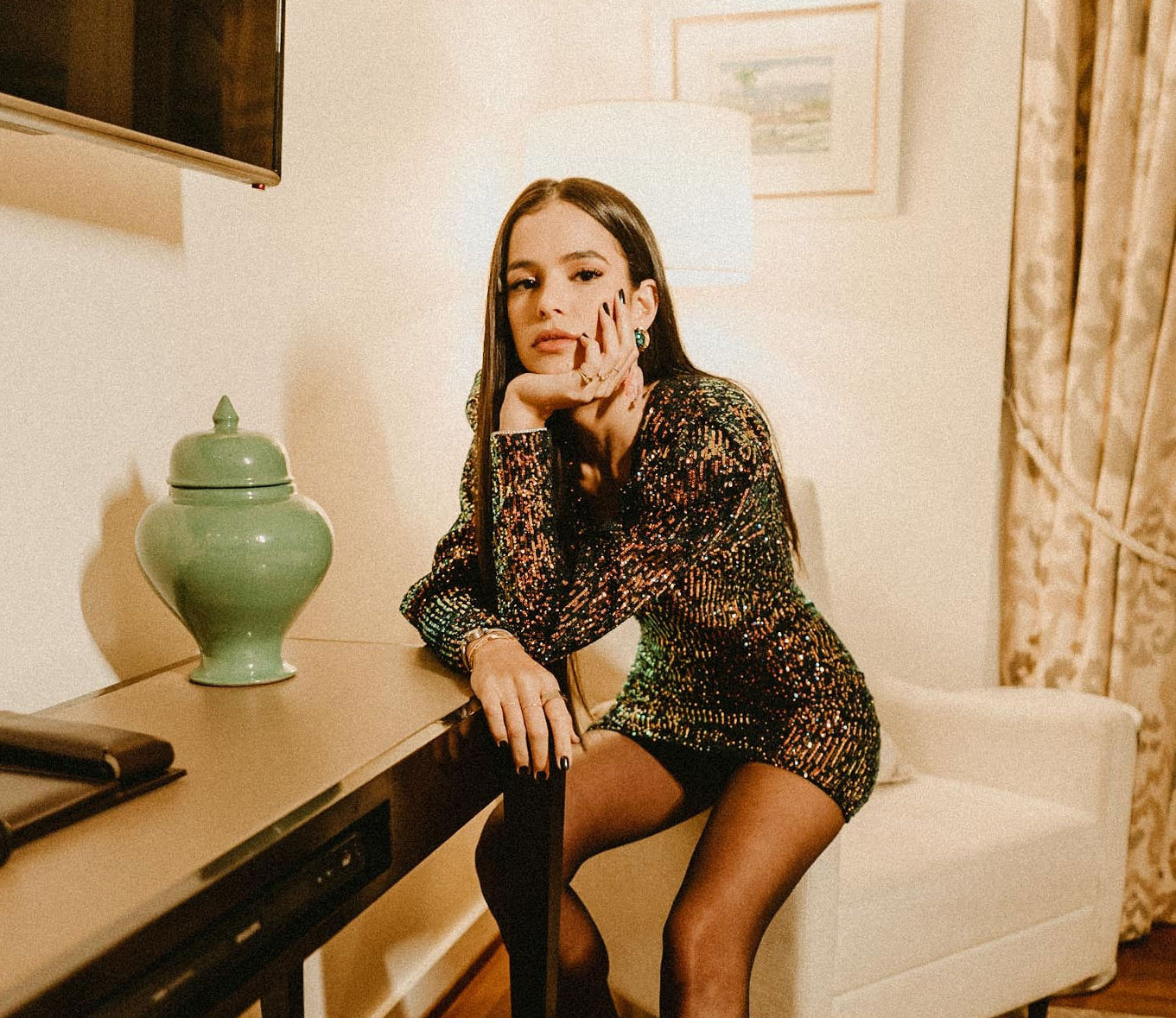 Bruna Marquezine fala sobre solidariedade, sororidade e carreira em live do Cidade Jardim Shopping