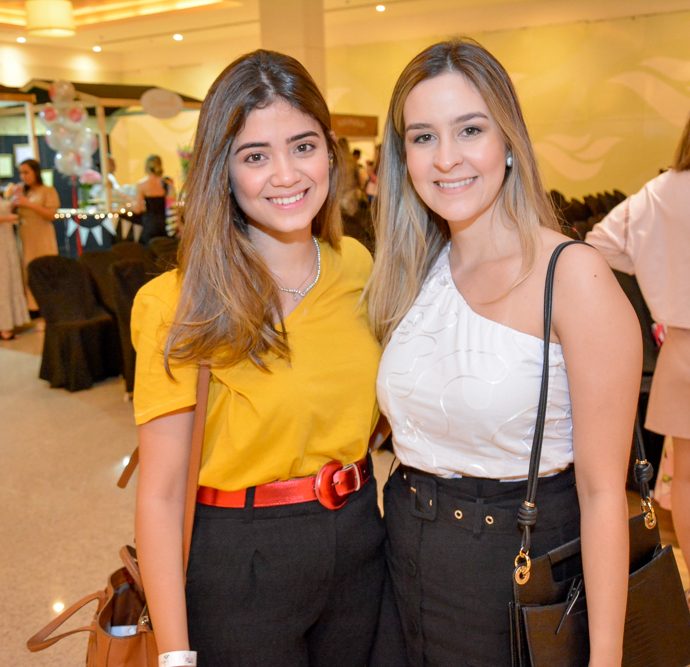 Aline Guimarães E Emilia Mendonça