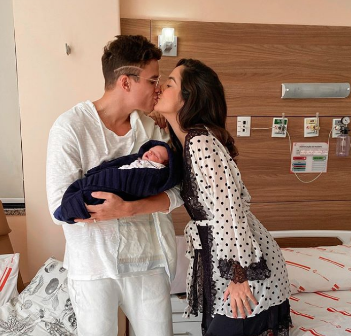 Jeycielle Oliveira faz relato emocionante após o nascimento de seu primeiro filho com Marcos Lessa