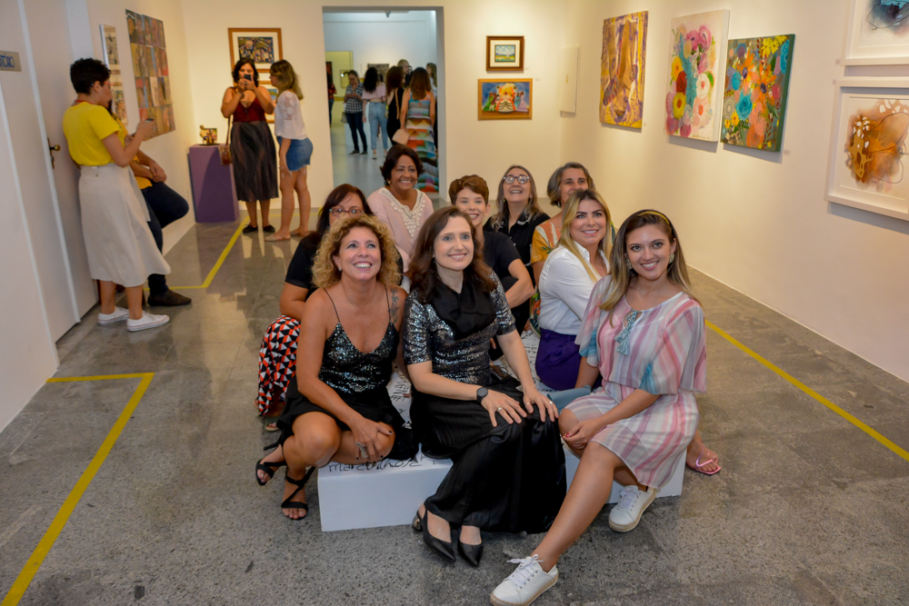 Exposição Adjetivo Feminino (1)