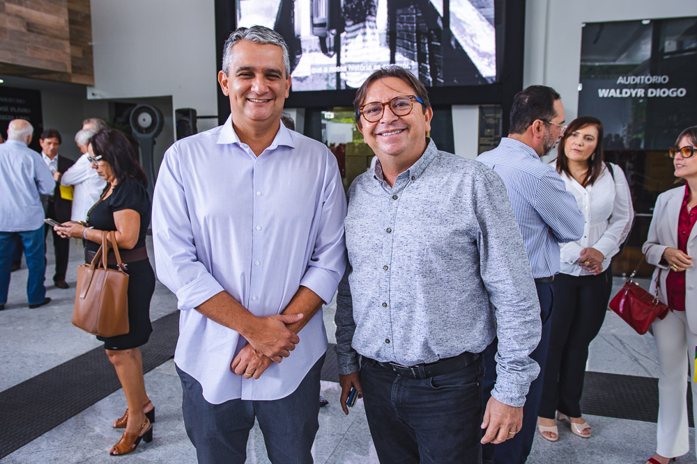 Fabio Abreu E Roberto Loureiro