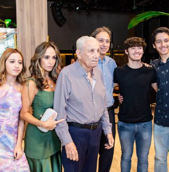 Flora Passos, Alessandra Piovesan, Humberto Bezerra, Sergio Bezerra E Enzo Bezerra