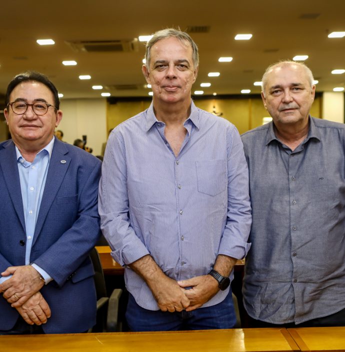 Manoel Linhares, Beto Gradvohl E Osina Costa