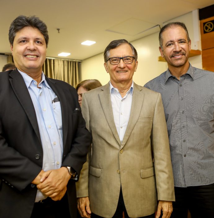 Marcos Oliveira, Helio Perdigao E Regis Medeiros