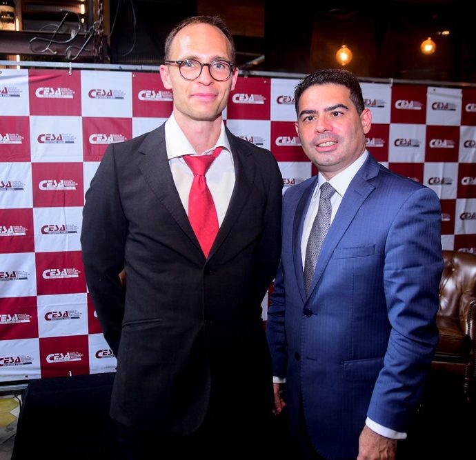 Matthew Dyson E Bruno Karra