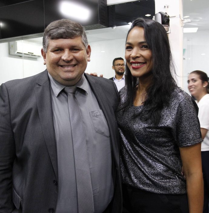Paulo Nobrega E Jaqueline Coutinho