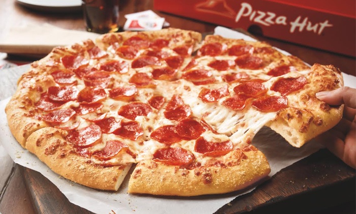 Pizza Hut oferece frete grátis em todos os pedidos online. Vem saber!