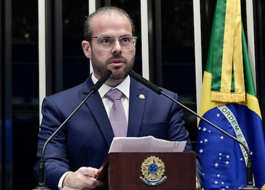 Prisco Bezerra testa Covid-19 positivo e participará de sessão remota do Senado