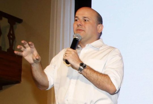 Roberto Cláudio decreta situação de emergência na capital cearense