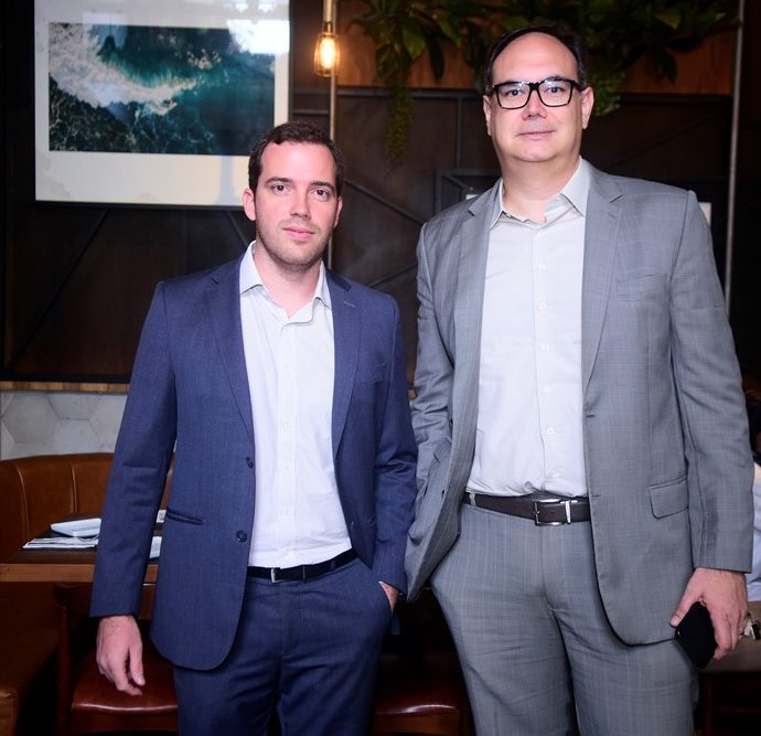 Vitor Marques E Adriano Costa