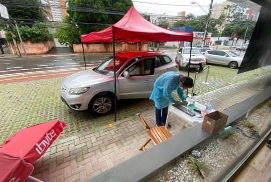 ibyte lança drive-thru para entregar os produtos aos clientes com segurança